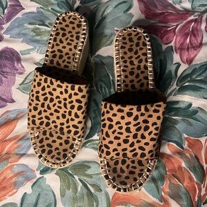 Bamboo Cheetah Print Platform Sandals